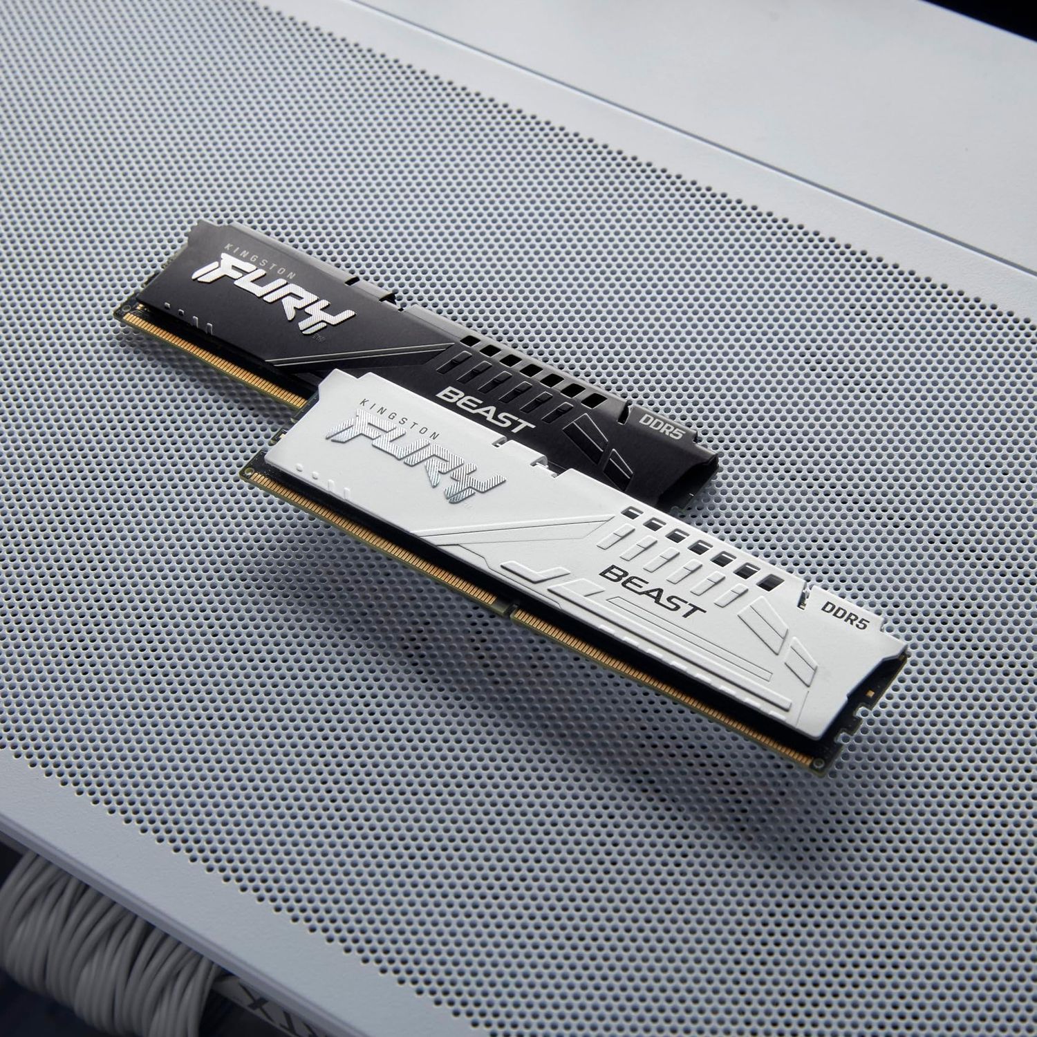 Память оперативная Kingston FURY Beast KF556C36BWE-32